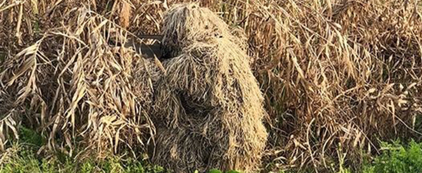 DoCred 5 in 1 Ghillie Suit, 3D Camouflage Hunting Apparel w/Jacket, Pants, Hood, Carry Bag for Adults/Youth, S/M/L/XL/XXL